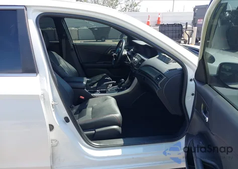 2017 Honda Accord Sport Se z USA, uszkodzony, nr VIN 1HGCR2F15HA261436